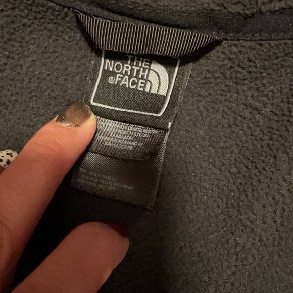 Medium North Face black zip up - Picture 5 of 7